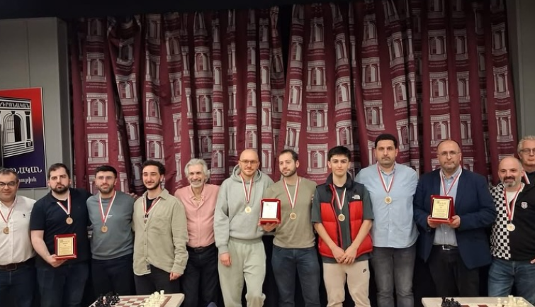 Satranç Turnuvası — fotoğraf 2